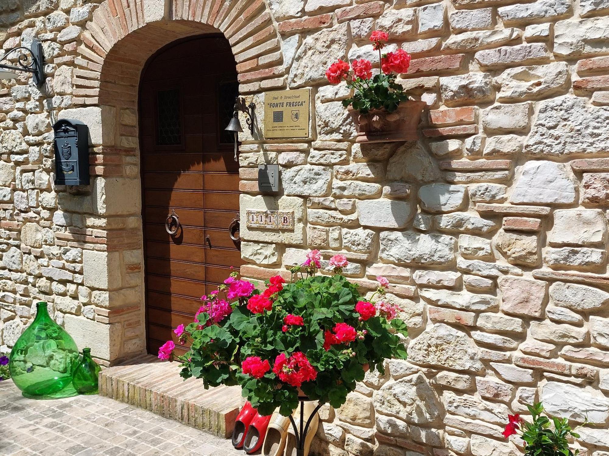 Bed and Breakfast Fonte Fresca Fabriano Exterior foto